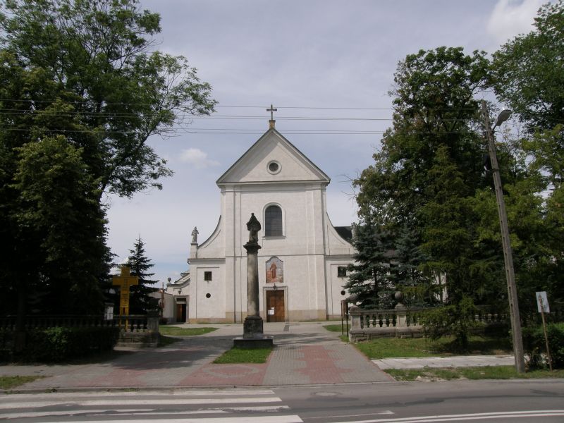 Klasztor Kapucynów w Rozwadowie.jpg